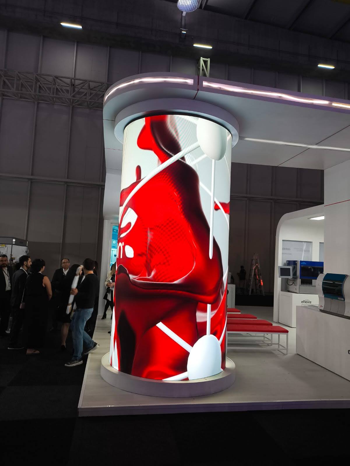 Stand — Pantalla Cilindrica